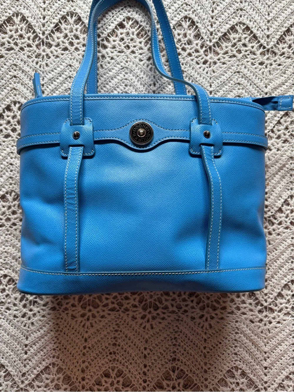 Dooney & Bourke elevate your